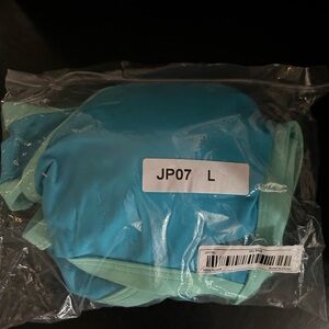 Sexy ladies bathing suite, bra top and high leg bottoms, size L, new with tags